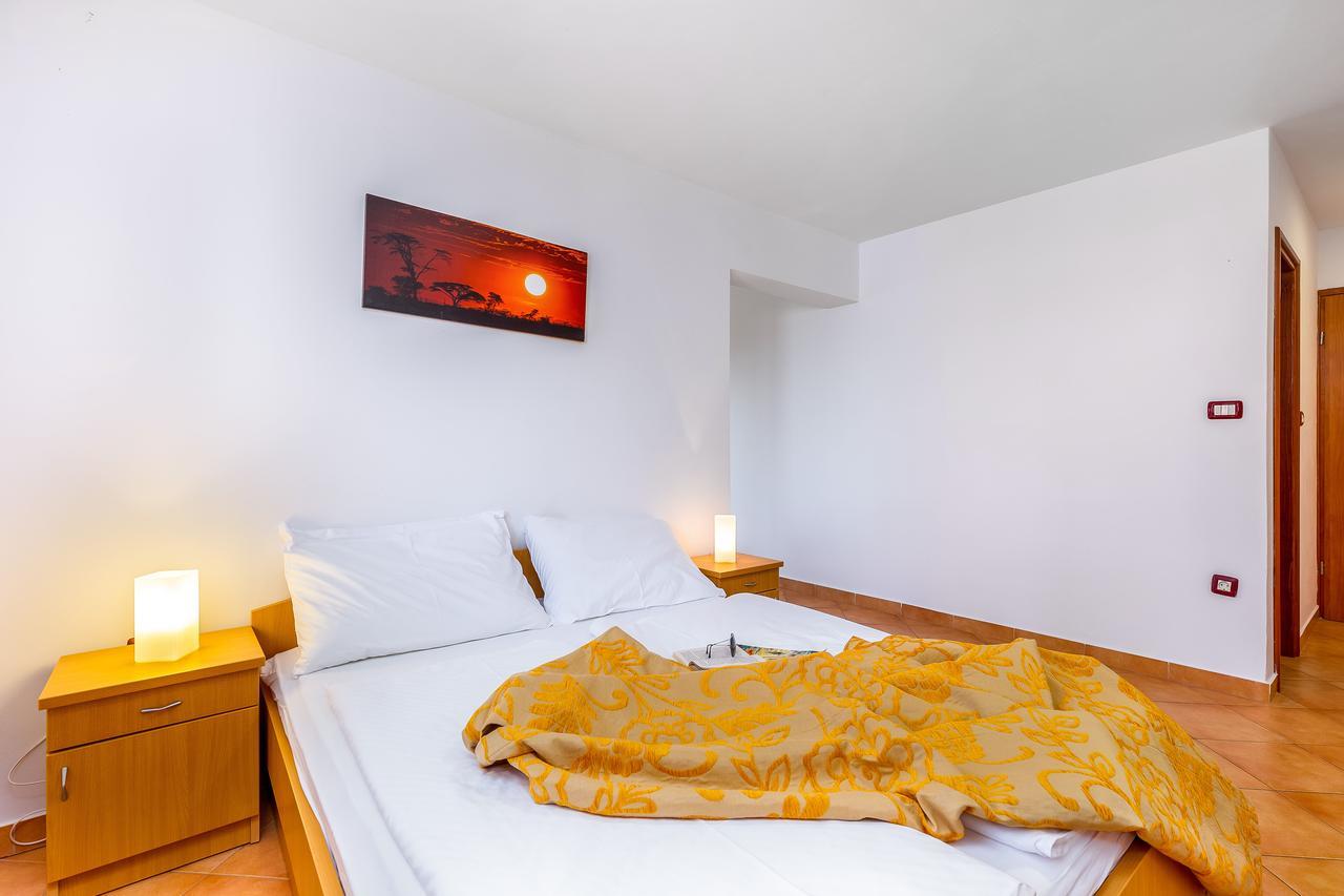 Nada Apartment *