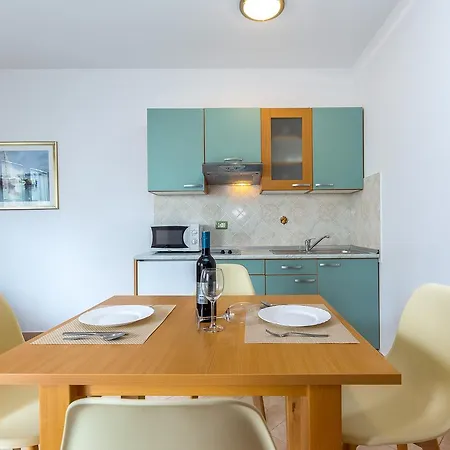 Apartments Nada Rovinj Exterior photo